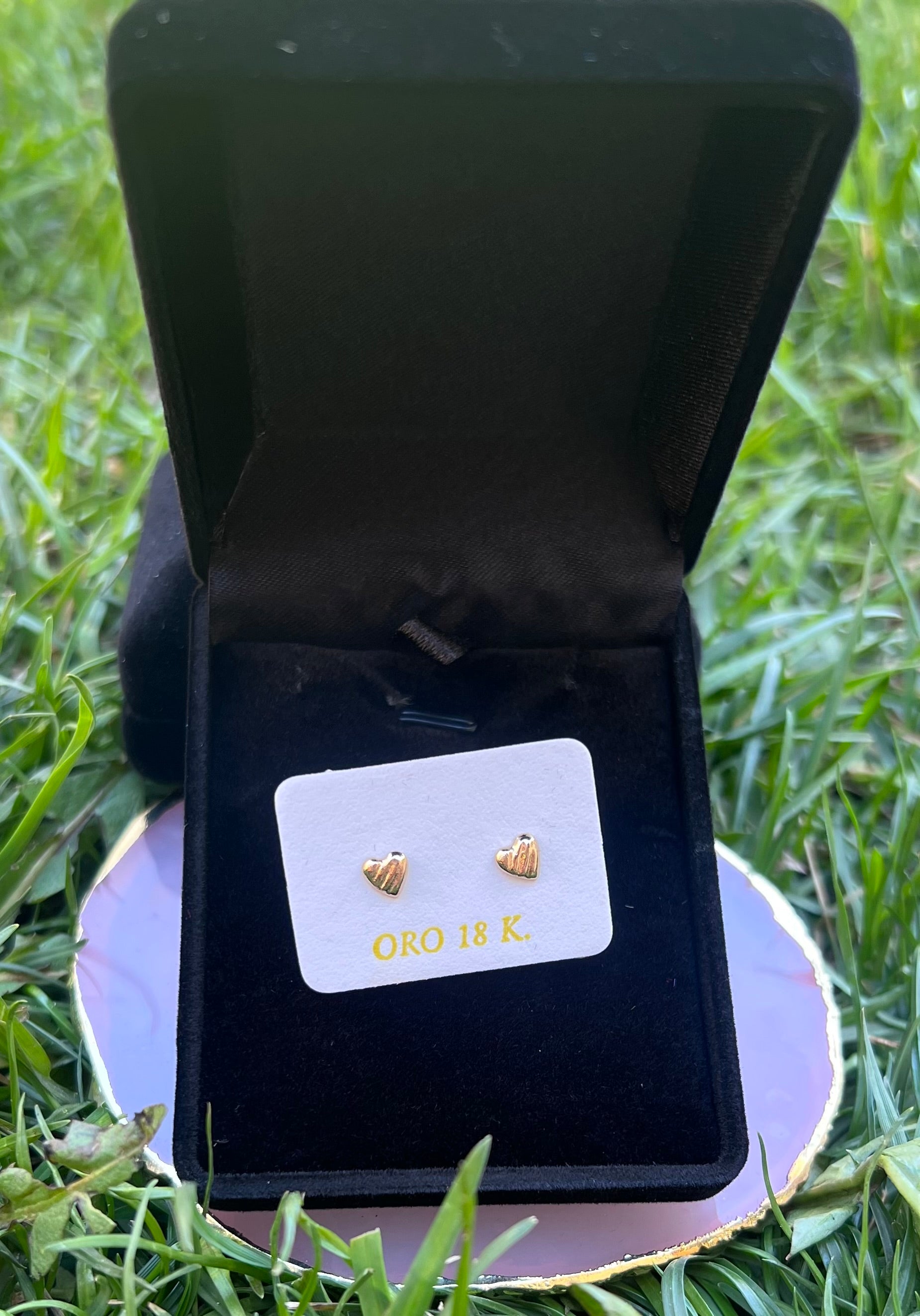 18K Gold Heart Earrings (750)