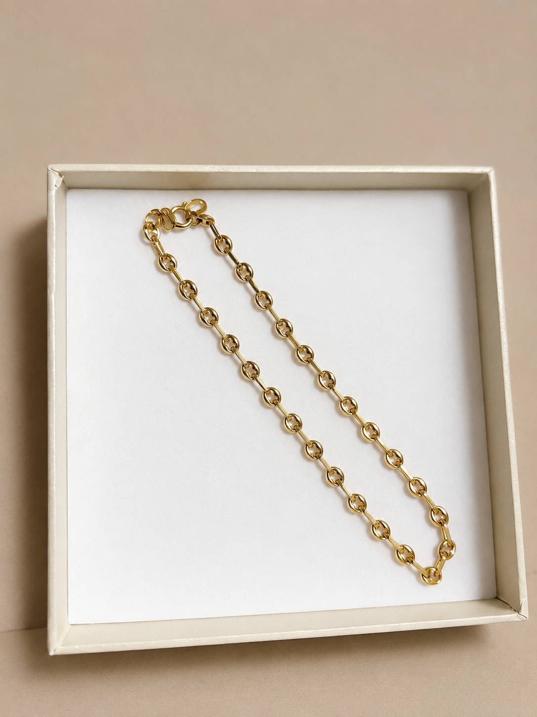 18K Elegant Gold Bracelet